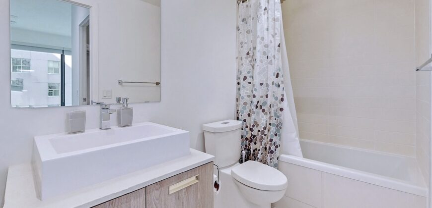 2A Church St. Luxurious Furnished 3 Bed & 2 Bath Unit